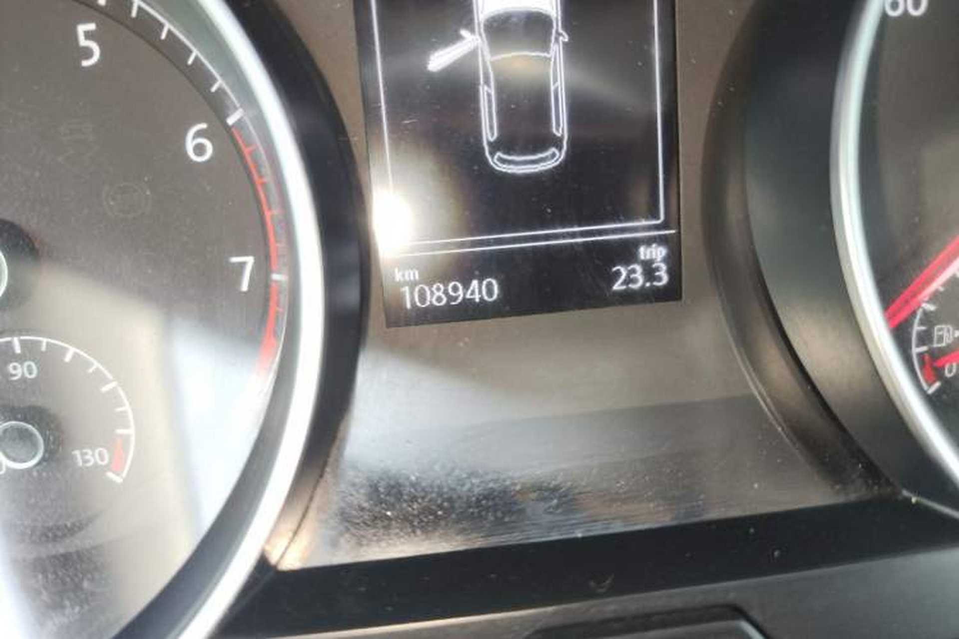 Used Volkswagen Golf 2019 280TSI DSG Comfort Version China VI Standard Odometer Close Up