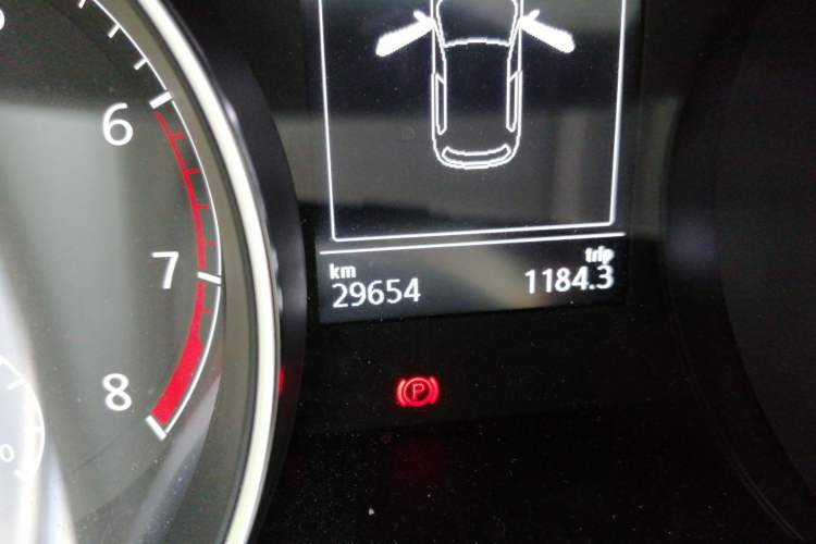 Used Volkswagen Golf 2019 280TSI DSG Comfort Version China VI Standard Odometer Close Up