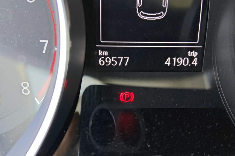 Used Volkswagen Golf 2019 280TSI DSG Comfort Version China VI Standard Odometer Close Up