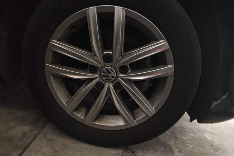 Used Volkswagen Golf 2019 280TSI DSG Comfort Version China V Standard Right Front Wheel Hub