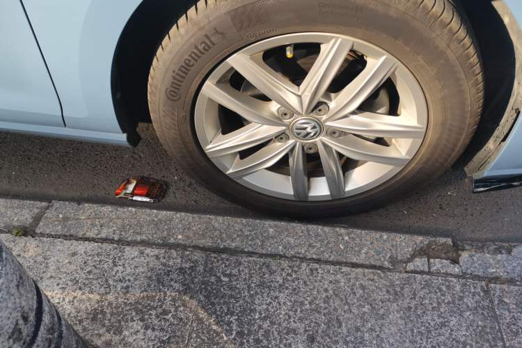 Used Volkswagen Golf 2019 280TSI DSG Comfort Version China V Standard Right Front Wheel Hub