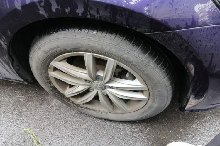 Used Volkswagen Golf 2019 280TSI DSG Comfort Version China VI Standard Right Front Wheel Hub