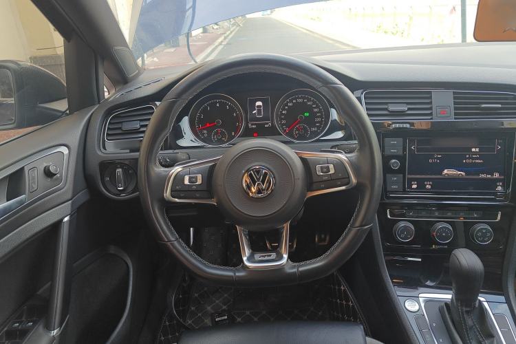 Used Volkswagen Golf 2019 280TSI DSG R-Line Model China V Standard Steering Wheel