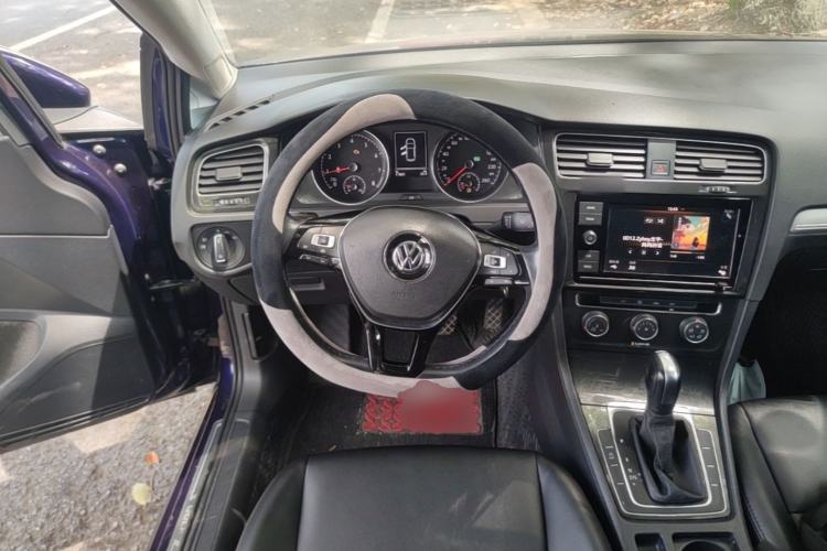 Used Volkswagen Golf 2019 200TSI DSG Comfort & Ambition Edition China VI Standard Steering Wheel