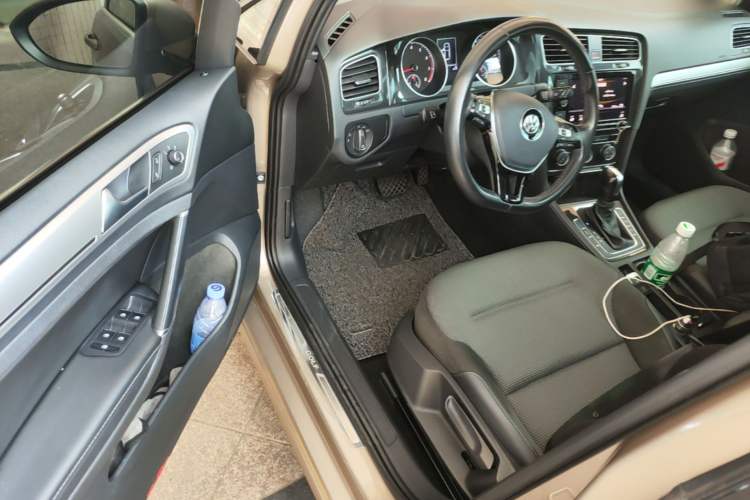 Used Volkswagen Golf 2019 280TSI DSG Comfort Version China VI Standard Driver Seat