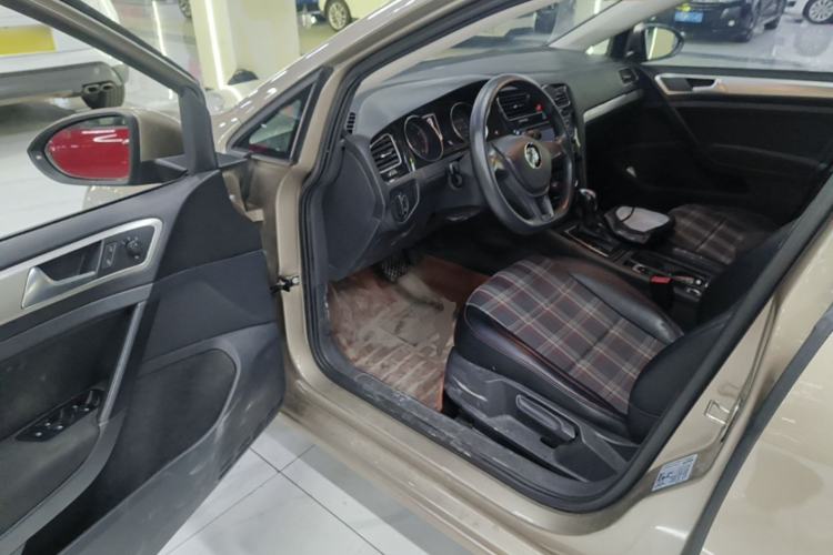 Used Volkswagen Golf 2019 1.6L Automatic Fashion Model China V Standard Driver Seat