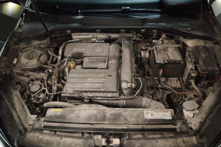 Used Volkswagen Golf 2019 280TSI DSG Comfort Version China VI Standard Engine Bay