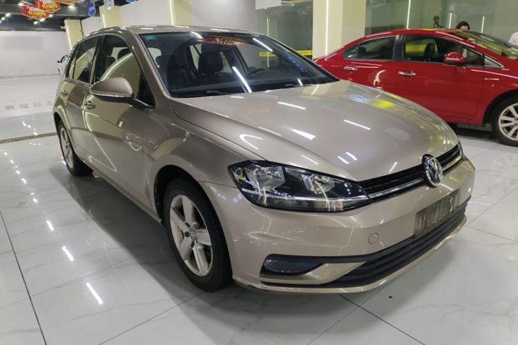 Used Volkswagen Golf 2019 1.6L Automatic Fashion Model China V Standard Front Right 45 Deg