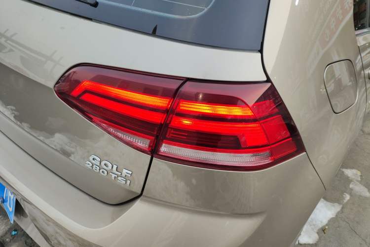Used Volkswagen Golf 2019 280TSI DSG Comfort Version China VI Standard Right Rear Taillight