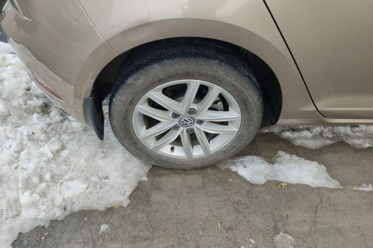 Used Volkswagen Golf 2019 280TSI DSG Comfort Version China VI Standard Right Rear Wheel Hub