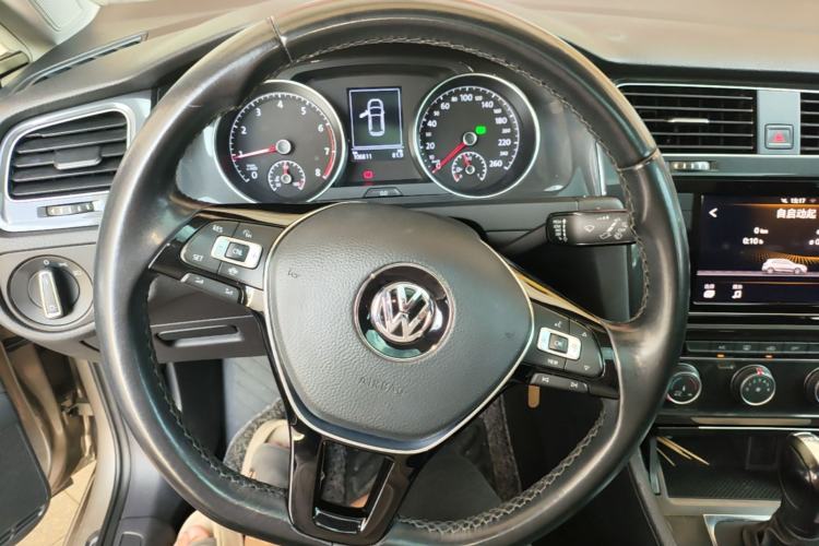 Used Volkswagen Golf 2019 280TSI DSG Comfort Version China VI Standard Steering Wheel