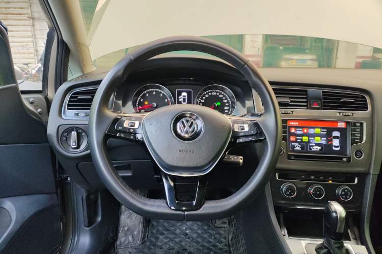 Used Volkswagen Golf 2019 280TSI DSG Comfort Version China VI Standard Steering Wheel