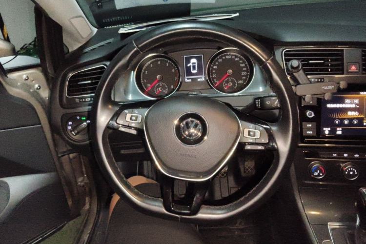 Used Volkswagen Golf 2019 280TSI DSG Comfort Version China VI Standard Steering Wheel