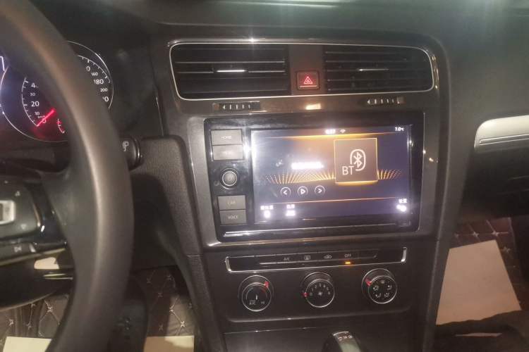 Used Volkswagen Golf 2019 200TSI DSG Comfort & Ambition Edition China VI Standard Audio And AC Panel