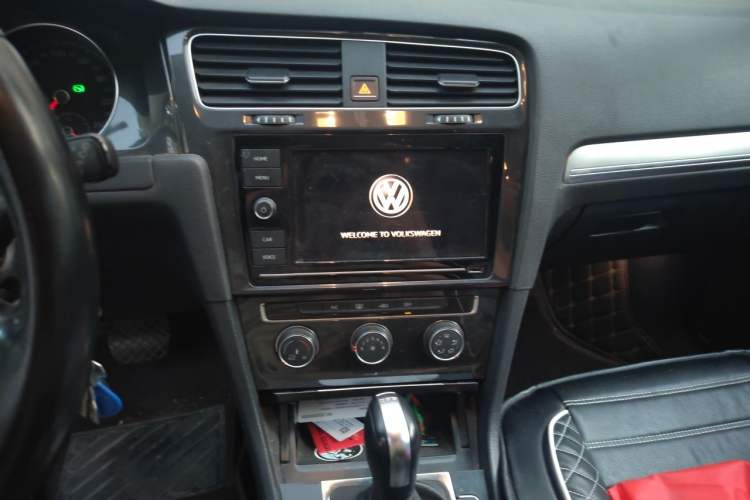 Used Volkswagen Golf 2019 280TSI DSG Comfort Version China VI Standard Audio And AC Panel
