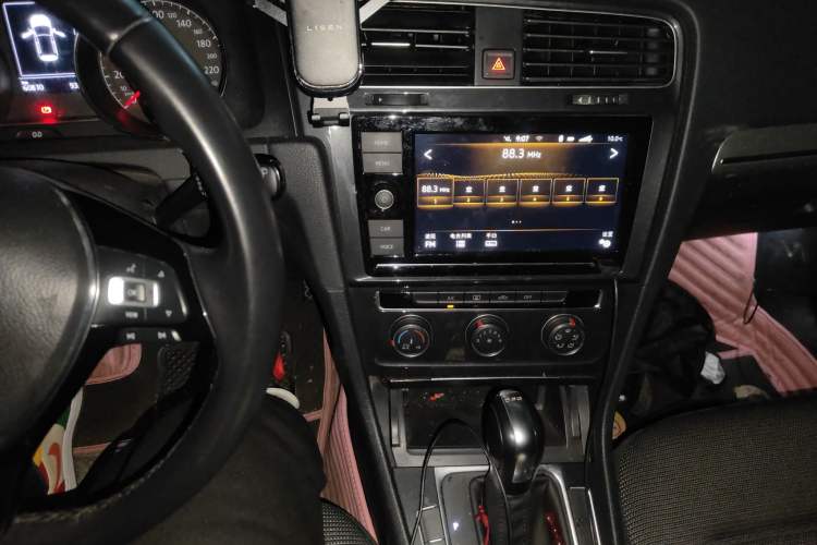Used Volkswagen Golf 2019 280TSI DSG Comfort Version China VI Standard Audio And AC Panel