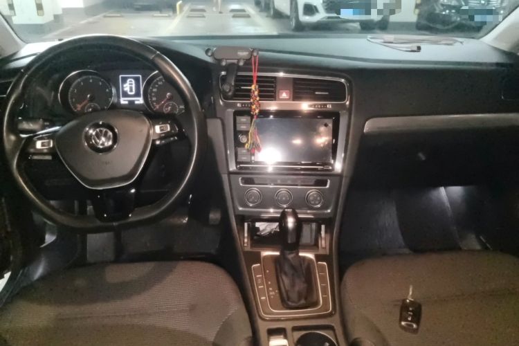 Used Volkswagen Golf 2019 280TSI DSG Comfort Version China V Standard Center Console