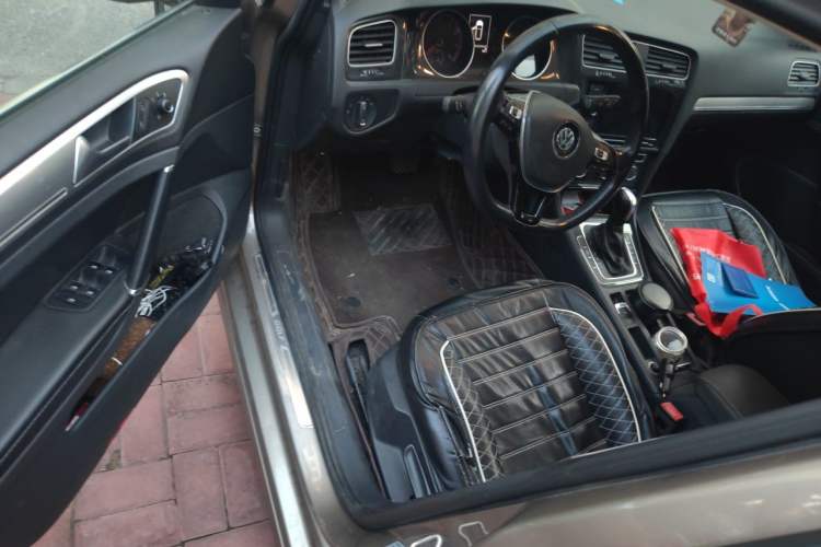 Used Volkswagen Golf 2019 280TSI DSG Comfort Version China VI Standard Driver Seat