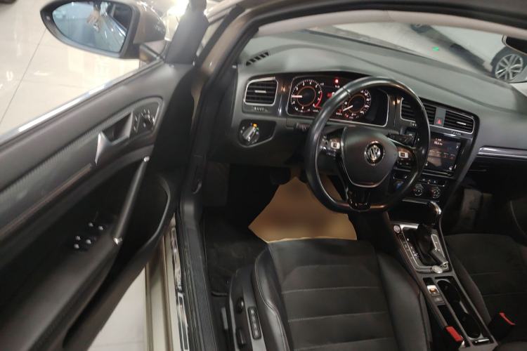 Used Volkswagen Golf 2019 280TSI DSG Luxury Version China VI Standard Driver Seat