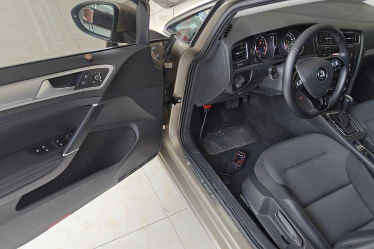 Used Volkswagen Golf 2019 1.6L Automatic Comfort Model China V Standard Driver Seat