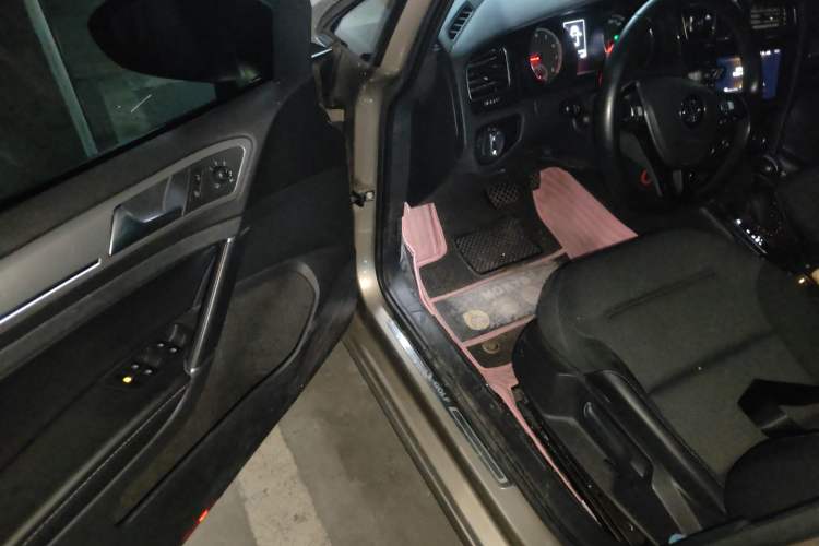 Used Volkswagen Golf 2019 280TSI DSG Comfort Version China VI Standard Driver Seat