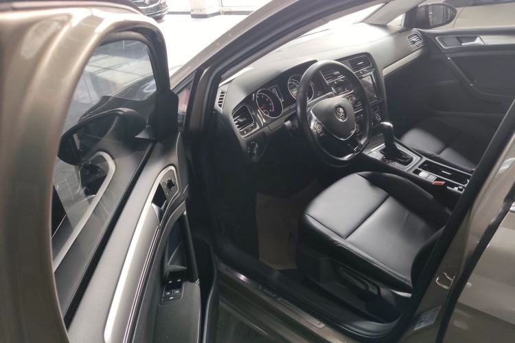 Used Volkswagen Golf 2019 200TSI DSG Comfort & Ambition Edition China VI Standard Driver Seat