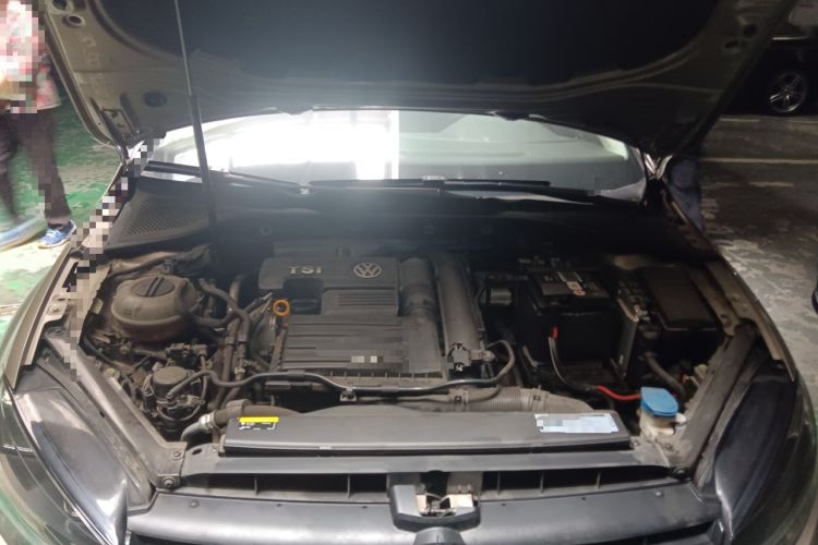 Used Volkswagen Golf 2019 200TSI DSG Comfort & Ambition Edition China VI Standard Engine Bay