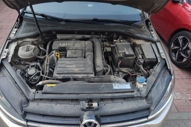 Used Volkswagen Golf 2019 280TSI DSG Comfort Version China VI Standard Engine Bay