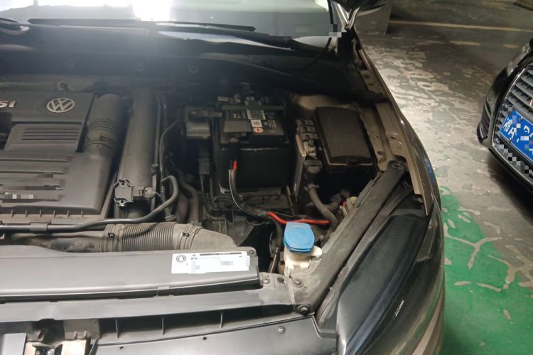 Used Volkswagen Golf 2019 200TSI DSG Comfort & Ambition Edition China VI Standard Engine Bay Left
