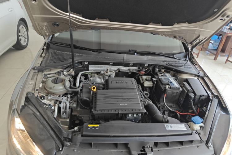 Used Volkswagen Golf 2019 1.6L Automatic Comfort Model China V Standard Engine Bay