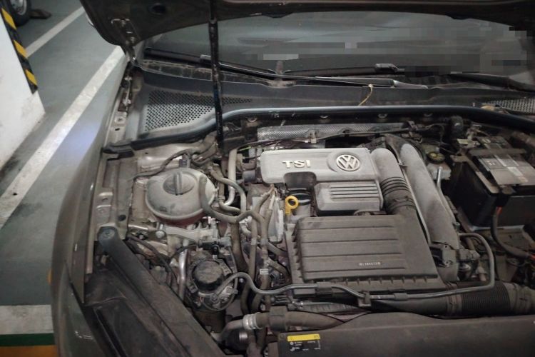 Used Volkswagen Golf 2019 200TSI DSG Comfort & Ambition Edition China VI Standard Engine Bay Right