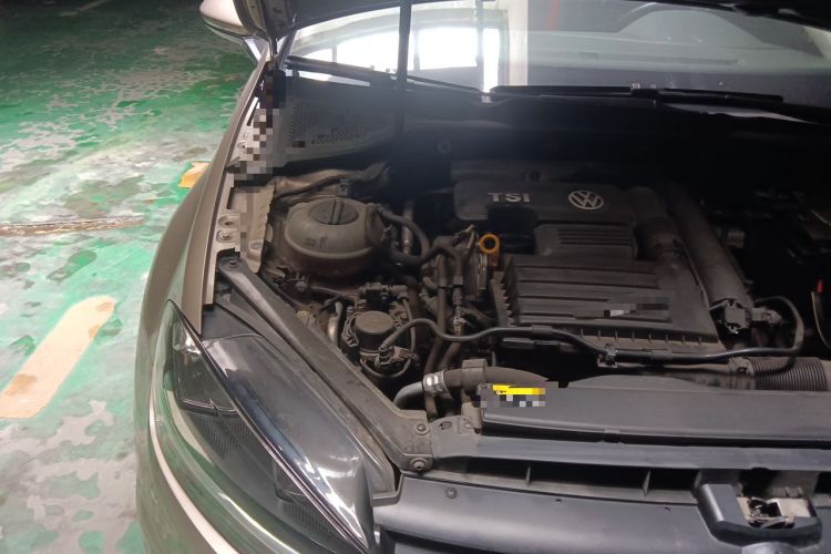 Used Volkswagen Golf 2019 200TSI DSG Comfort & Ambition Edition China VI Standard Engine Bay Right