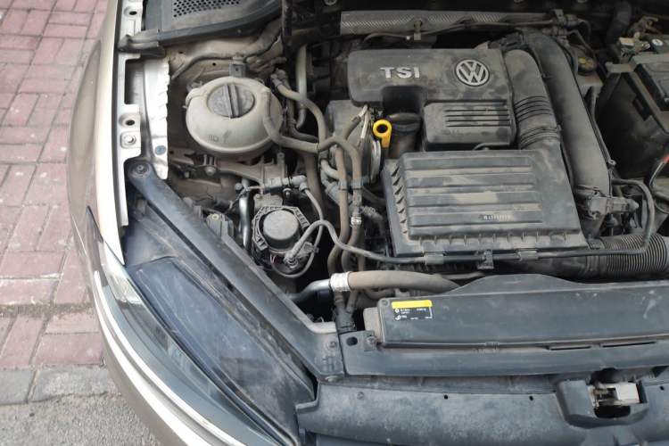 Used Volkswagen Golf 2019 280TSI DSG Comfort Version China VI Standard Engine Bay Right