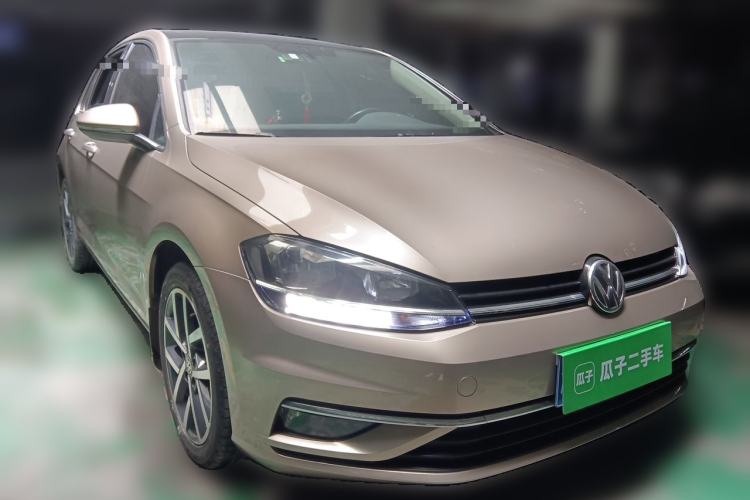 Used Volkswagen Golf 2019 200TSI DSG Comfort & Ambition Edition China VI Standard Front Right 45 Deg