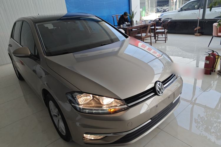 Used Volkswagen Golf 2019 1.6L Automatic Comfort Model China V Standard Front Right 45 Deg