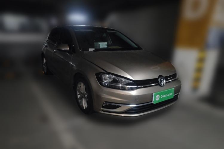 Used Volkswagen Golf 2019 280TSI DSG Comfort Version China VI Standard Front Right 45 Deg