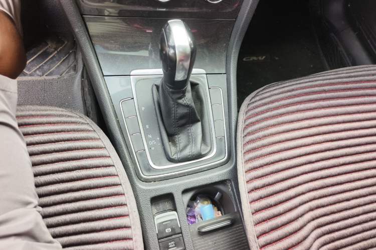 Used Volkswagen Golf 2019 1.6L Automatic Comfort Model China V Standard Gear Lever