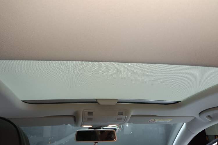 Used Volkswagen Golf 2019 200TSI DSG Comfort & Ambition Edition China VI Standard Headliner