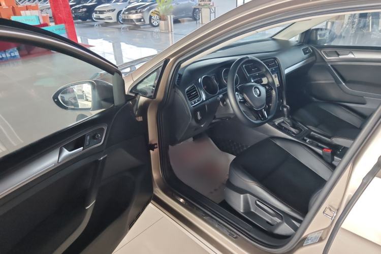 Used Volkswagen Golf 2019 200TSI DSG Comfort & Ambition Edition China VI Standard Interior 2