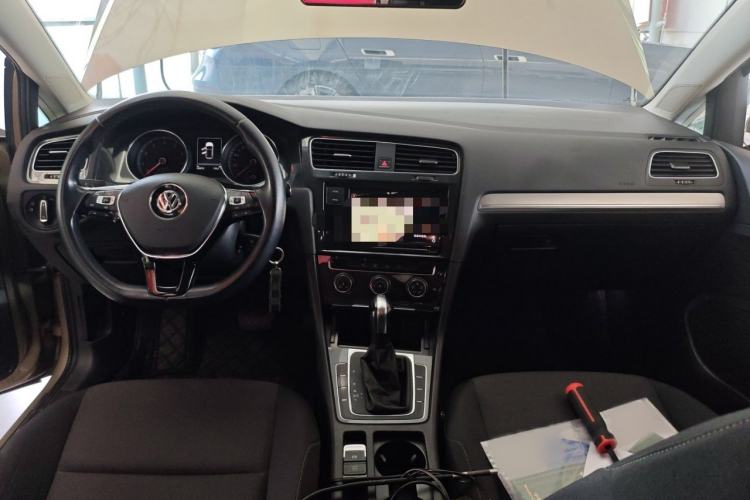 Used Volkswagen Golf 2019 200TSI DSG Comfort & Ambition Edition China VI Standard Interior 2