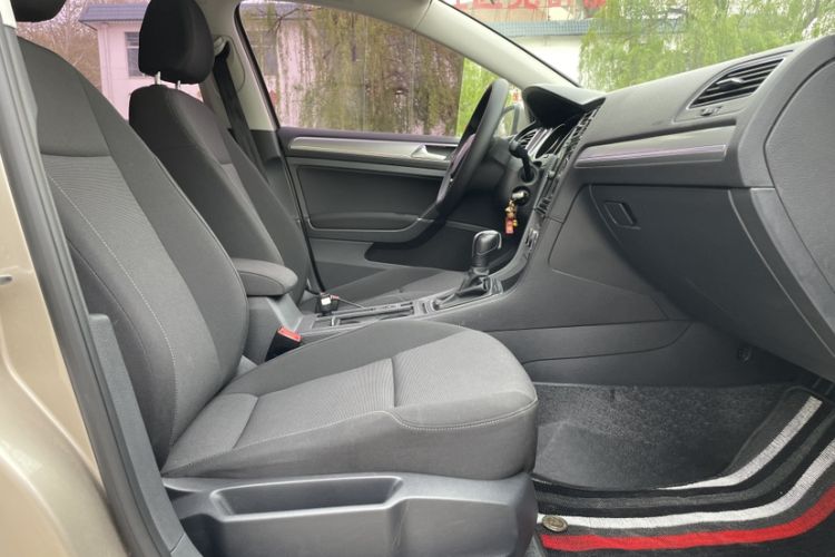 Used Volkswagen Golf 2019 200TSI DSG Comfort & Ambition Edition China VI Standard Interior 5