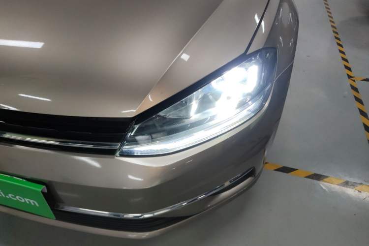 Used Volkswagen Golf 2019 1.6L Automatic Comfort Model China V Standard Left Front Headlight