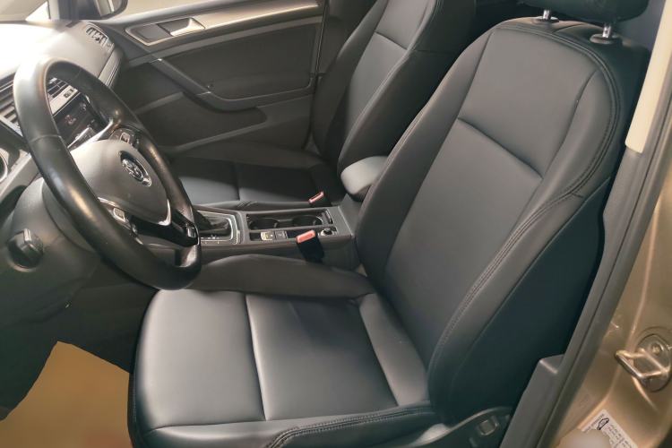 Used Volkswagen Golf 2019 200TSI DSG Comfort & Ambition Edition China VI Standard Left Front Seat