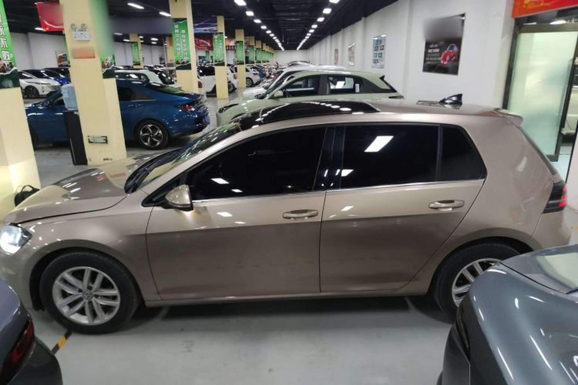 Used Volkswagen Golf 2019 1.6L Automatic Comfort Model China V Standard Left Side