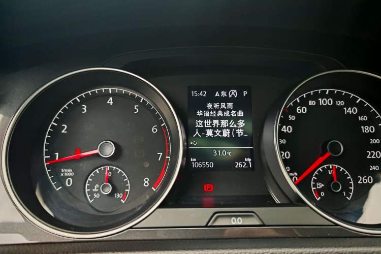 Used Volkswagen Golf 2019 280TSI DSG Comfort Version China VI Standard Odometer Close Up
