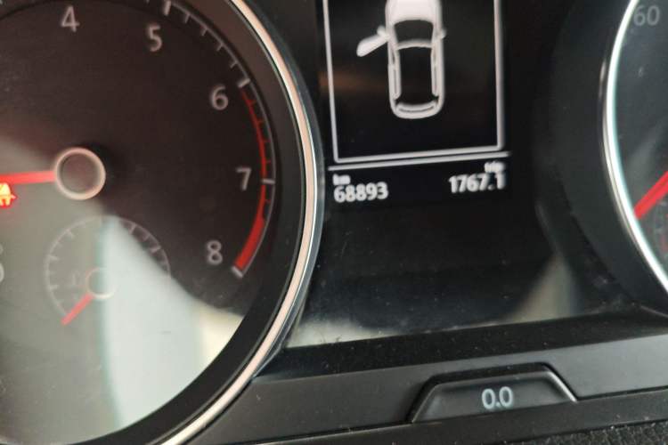 Used Volkswagen Golf 2019 200TSI DSG Comfort & Ambition Edition China VI Standard Odometer Close Up