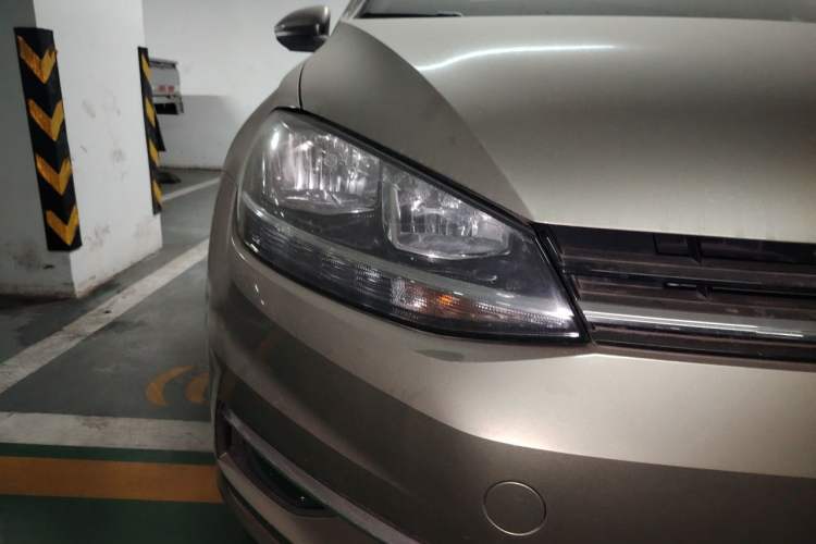Used Volkswagen Golf 2019 200TSI DSG Comfort & Ambition Edition China VI Standard Right Front Headlight