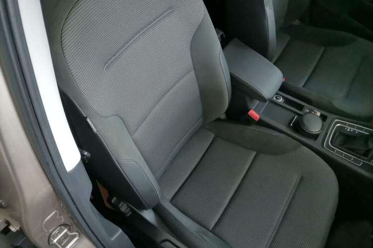 Used Volkswagen Golf 2019 1.6L Automatic Comfort Model China V Standard Right Front Seat