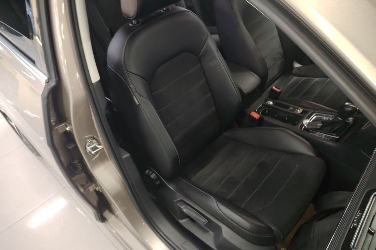 Used Volkswagen Golf 2019 280TSI DSG Luxury Version China VI Standard Right Front Seat