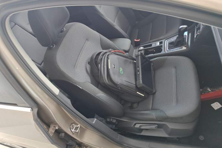 Used Volkswagen Golf 2019 1.6L Automatic Comfort Model China V Standard Right Front Seat